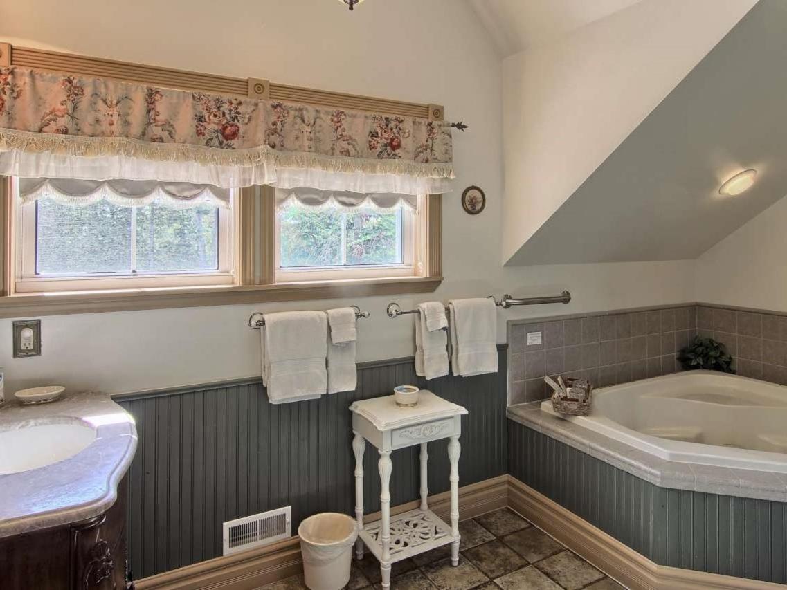 Grand Victorian B&B Inn Bellaire Kamer foto