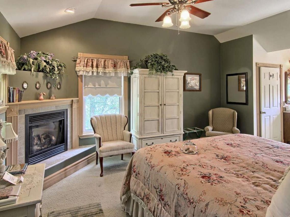 Grand Victorian B&B Inn Bellaire Kamer foto